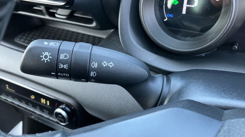 Toyota Yaris 1.5 Hybrid Design 5dr CVT Hybrid Hatchback